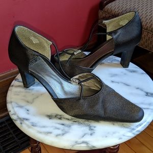 Mootsie Tootsies dress shoes, size 8 VGUC